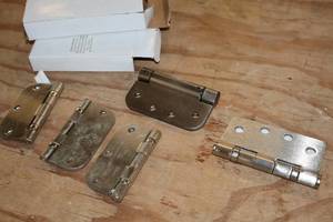 lot 1069 image: Lot of (5) Steel Hinges