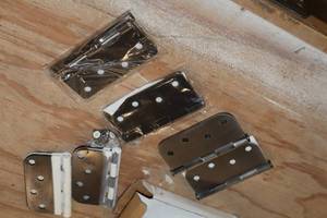 lot 1068 image: Lot of (6) Steel Hinges