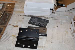 lot 1086 image: Lot of (9) Hinges 4x4