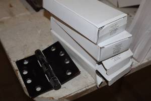 lot 1087 image: Lot of (8) Hinges 4x4