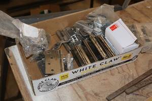 lot 1077 image: Lot of (1 Box) Assorted Door Hinges