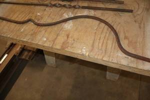 lot 1847 image: Wrought Iron Dcor 39-12
