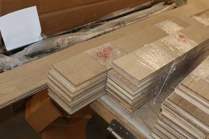 lot 1877 image: Assorted Flooring
