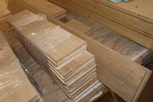 lot 1878 image: Assorted Flooring
