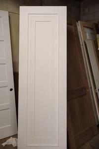 lot 1132 image: Solid Core 1-Panel Door 29-34x95-14