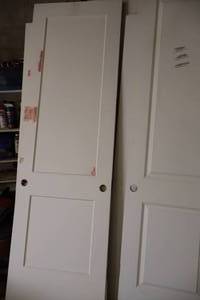 lot 1139 image: Solid Core 2-Panel Door 29-34x95-34