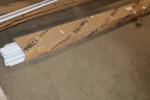 lot 1882 image: Lot of (1 Box) Trim-Tex Tear Away 12 L-Bead
