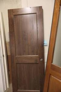 lot 1150 image: Solid Core 2-Panel Door 29-12x80-14