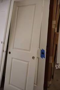 lot 1152 image: Solid Core 2-Panel Door 27-34x80