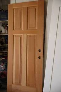 lot 1154 image: Solid Core 4-Panel Door 31-34x79-14