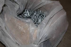 lot 1937 image: Lot of (1 Box) 3 Phillips Screws