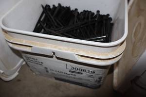 lot 1941 image: Lot of (1 Pail) Carlisle Sure-Seal 8 Square Head Screws