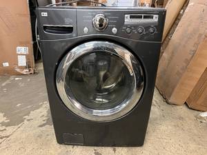 lot 1 image: LG Washing Machine - Works - Used