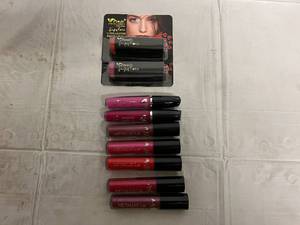 lot 28 image: 2 Lipgloss and 2 Matte Lipstick and 5 Metallic Lipsick