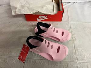 lot 71 image: Nike Sunray Protect 3 Childrens Shoe -  Size 13C - Pink Foam White-Black