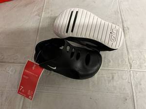 lot 82 image: Nike Sunray Protect 3 Childrens Shoe -  Size 7C - BlackWhite