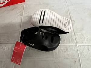 lot 83 image: Nike Sunray Protect 3 Childrens Shoe -  Size 7C - BlackWhite