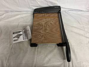 lot 170 image: Xacto Paper Cutter