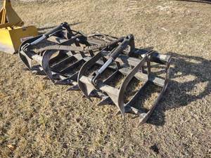 lot 3 image: Titan Model ERTGP-72 Grapple Bucket...