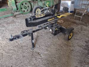 lot 12 image: Brute 30 Ton Log Splitter, Horizont...