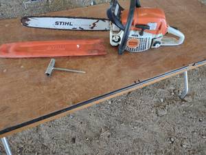 lot 18 image: Stihl Model MS271 Farm Boss 20, Ch...