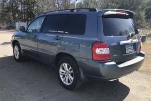 lot 4 image: 2006 Toyota Highlander LTD Hybrid 4X4