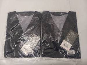 lot 16 image: 2 NEW GREYS ANATOMY BY BARCO PROFESSIONAL WEAR TOPS SMALL