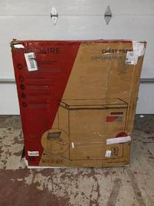 lot 25 image: NEW FRIGIDAIRE CHEST FREEZER