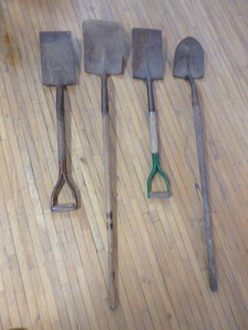 4 Shovels