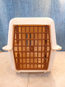 Bedrock Small Pet Kennel