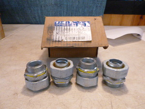 4 Eaton 1 Straight Male Connectors