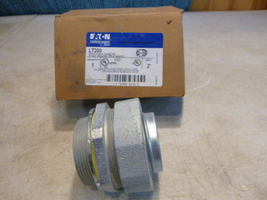 1 Eaton 2 Straight Make Connectors