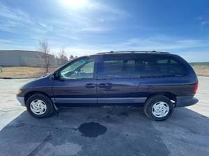 1999 Dodge Grand Caravan SE - 2 OWNERS