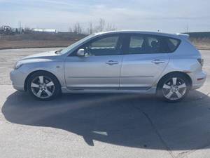 2004 Mazda Mazda3 S - 2 OWNERS - MANUAL - 85,802 MILES