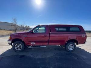 1999 Ford F-150 XL - 4X4