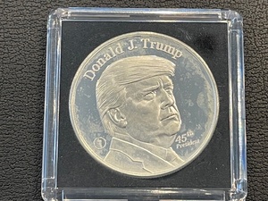 1 Ounce .999 Fine Silver Trump 45th President Coin