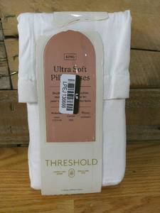 lot 48 image: 300 Thread Count Ultra Soft Pillowcase Set - Threshold-King-White