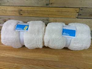lot 39 image: Set of 2 Solid Boucle Faux Shearling Throw Blanket - Room Essentials-Ivory