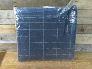 lot 41 image: 18x20 Printed Woven Outdoor Chair Seat Cushions - Threshold-Jet Black