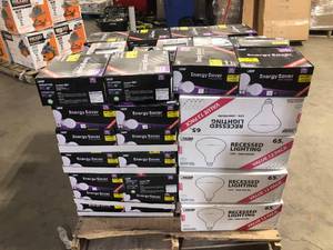Pallet of Assorted Light Bulbs Various Models and Conditions Customer Returns See Pictures