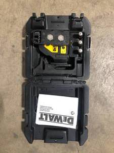 DEWALT 100 ft. Green Self-Leveling Cross Line Laser Level with (3) AA Batteries & Case  Customer Returns See Pictures