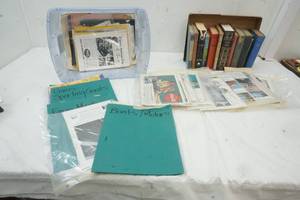 lot 20 image: Variety of Reading Books & Vintage Advertising
