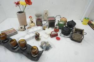 lot 27 image: Candles, Wax Warmer, Figures