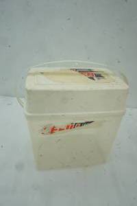 lot 37 image: Plastic Baseball Carrier