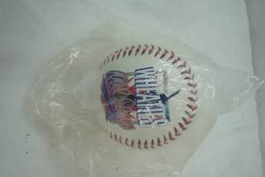 lot 38 image: New Collectable Wheaties Cal Ripken Jr.