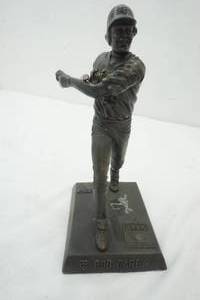 lot 44 image: MN Twins Statue of Rod Carew