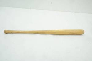 lot 54 image: Detroit Tigers Mini Bat