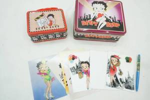 lot 71 image: Betty Bop Tins, Pen, & Cards