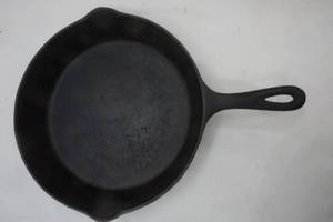 lot 228 image: Cast Iron Pan
