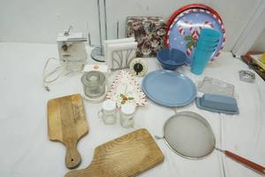lot 236 image: Plastic Cups, bowls, Electric Can Opener, Napkin Holder, small chopper, Salt & Pepper Shakers, Butter Holder, Paper Towel , strainer, chopper
